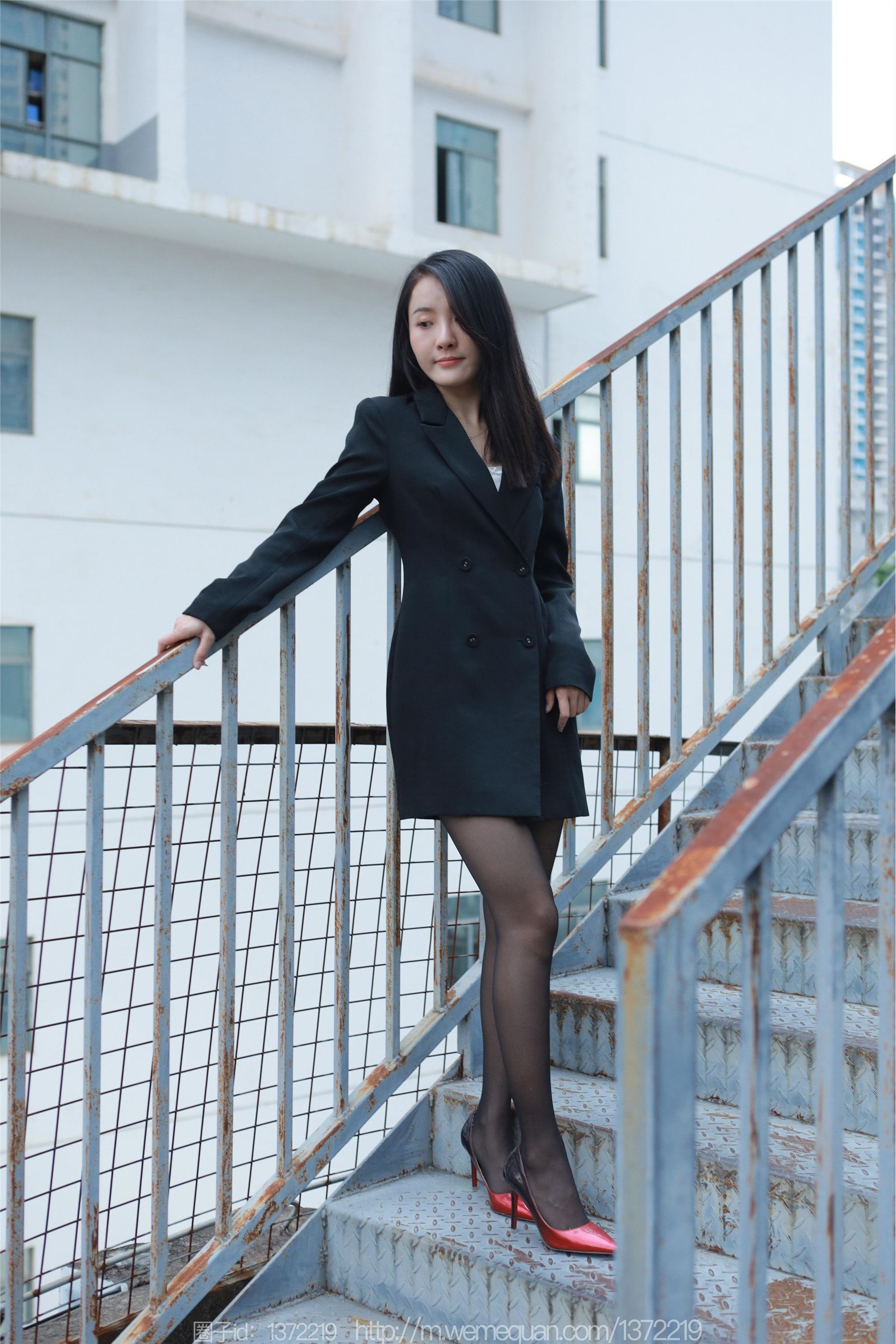 IESS异思趣向  2023.04.18 丝享家 1425 婉萍《小辣椒》